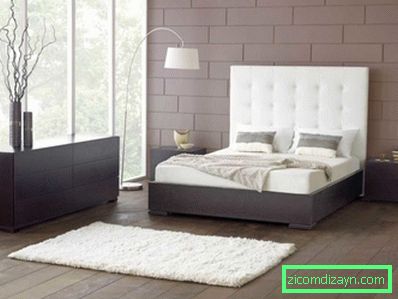 fantastiska vita sovrum-möbler-design-med-modern trä-golv-och-tre-samtida-brown-table-lampa-med-dekorativa-lampor-left-design-idéer